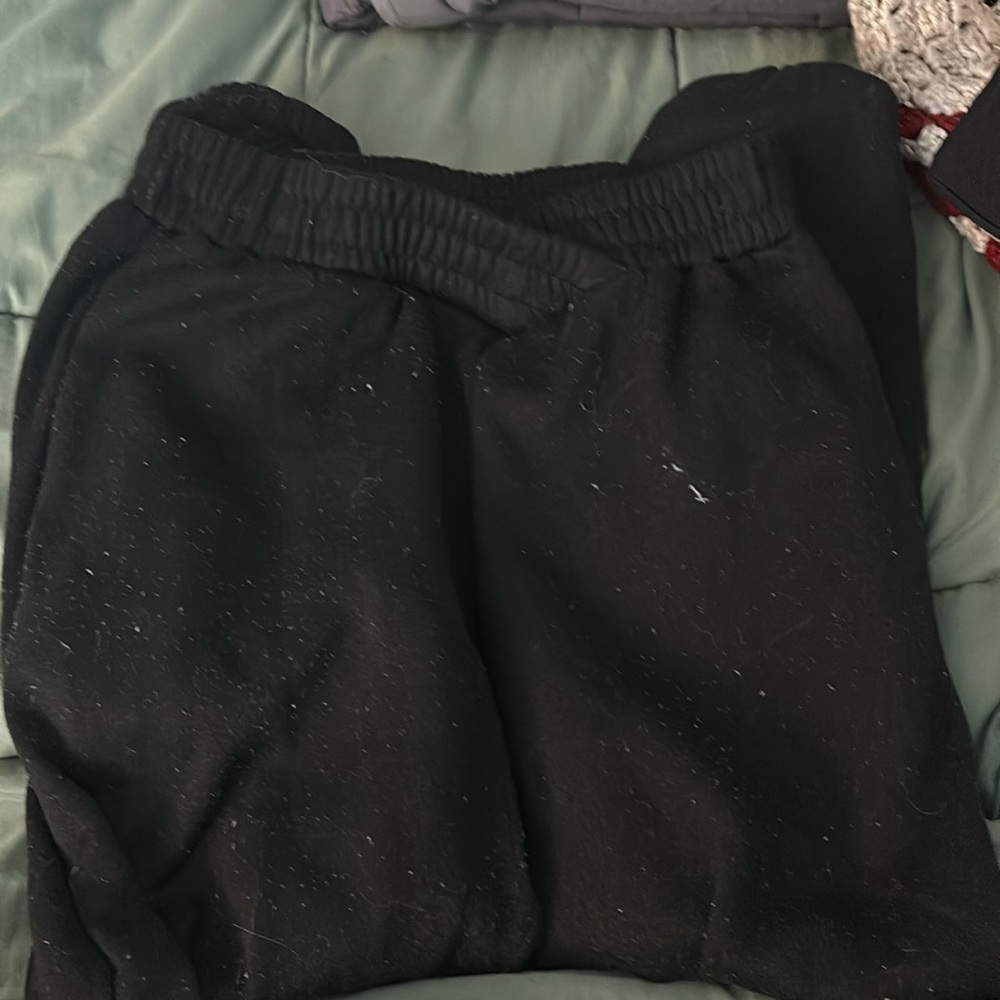 Will be cleaned before shipped, sweatpants